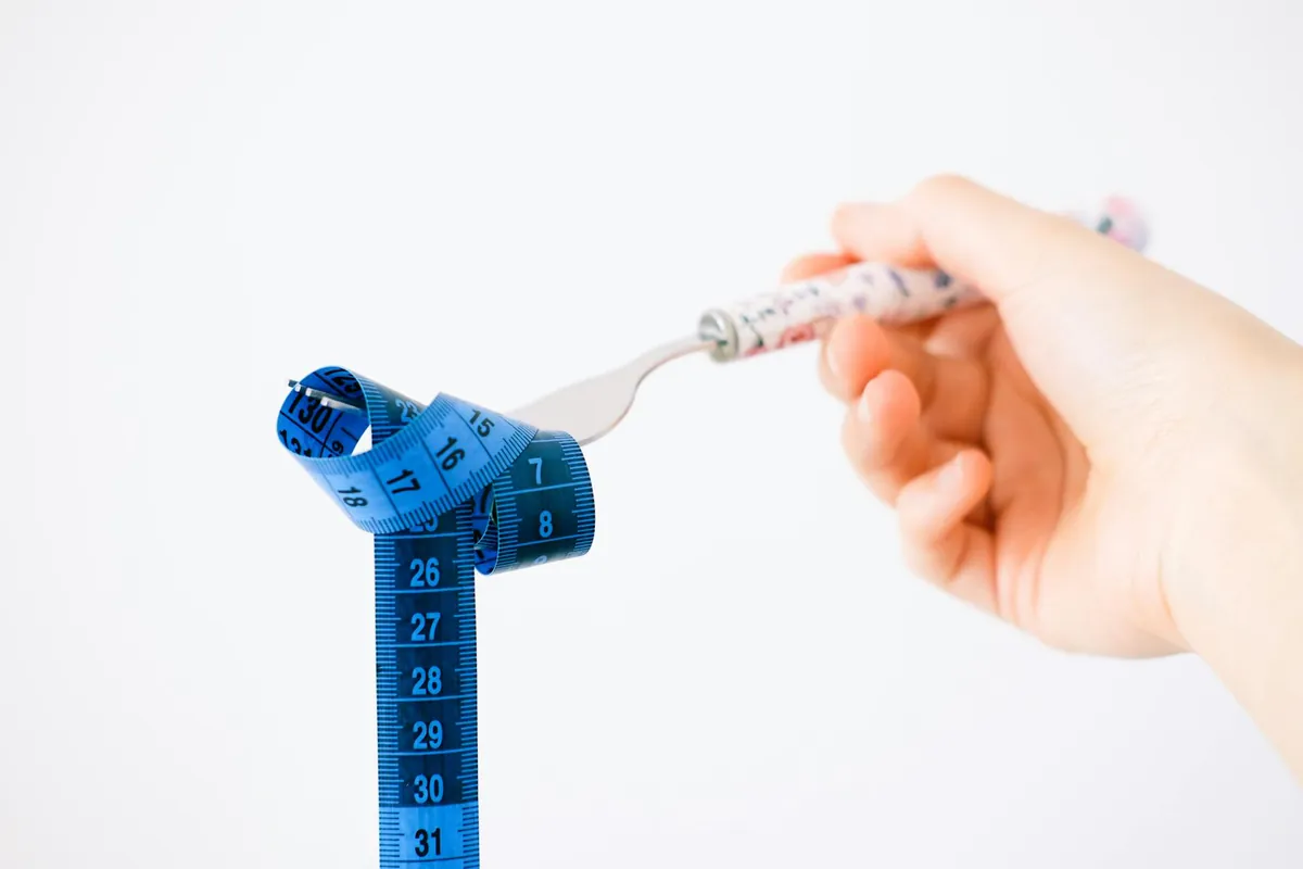 Intermittent Fasting for Women: Benefits, Risks & How-To Guide