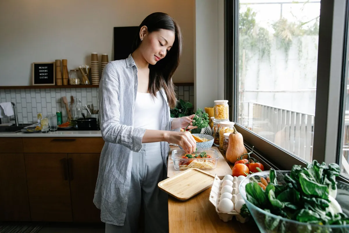 Woman looking healthy and energetic, symbolizing extended healthspan through intermittent fasting.